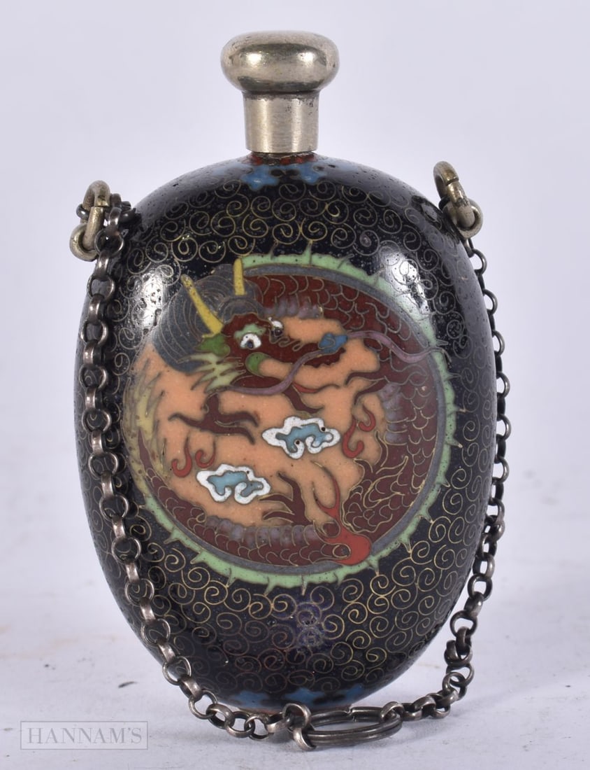 A LATE 19TH CENTURY JAPANESE MEIJI PERIOD CLOISONNE ENAMEL SCENT BOTTLE. 7 cm x 4.5 cm.: A LATE 19TH CENTURY JAPANESE MEIJI PERIOD CLOISONNE ENAMEL SCENT BOTTLE. 7 cm x 4.5 cm.
