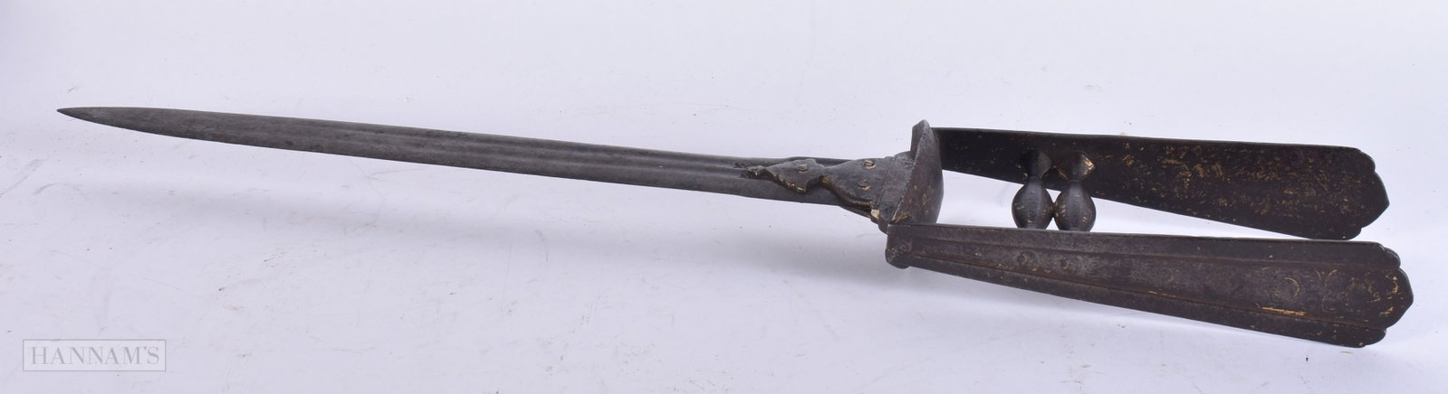 AN 18TH/19TH CENTURY MIDDLE EASTERN ISLAMIC IRON PUSH DAGGER with damascened gilded decoration to gr (1 of 6)