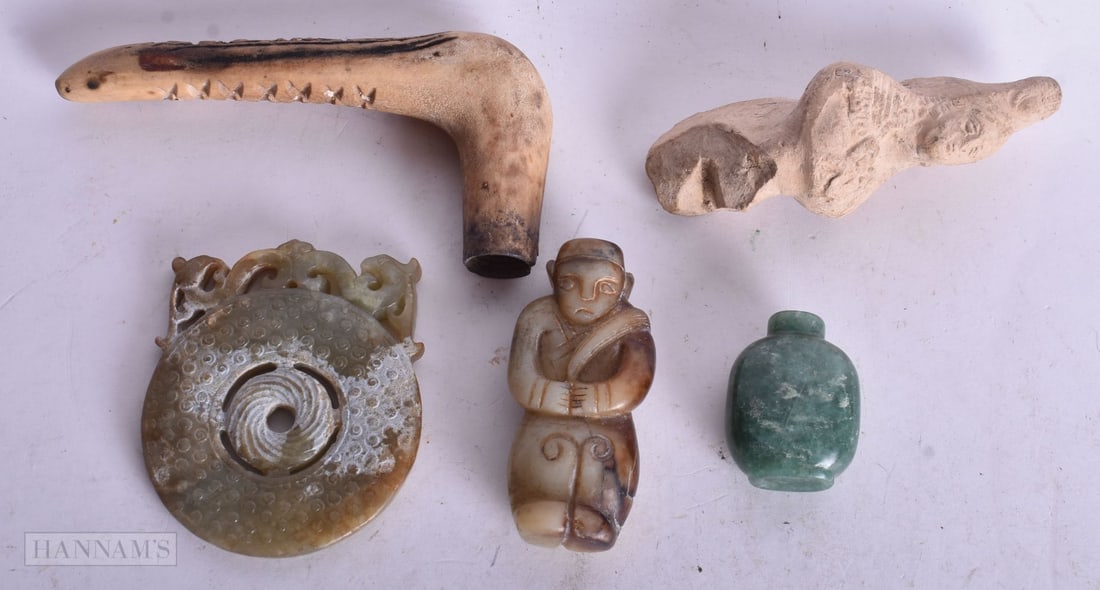 A COLLECTION OF CHINESE ITEMS including jade, etc. (5) (1 of 2)