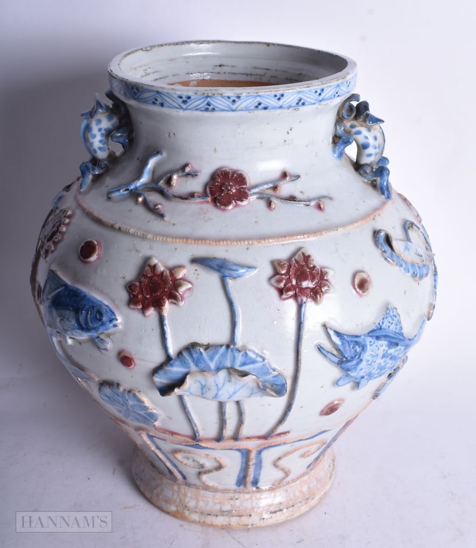 A RARE CHINESE VASE DECORATED WITH FISH MOTIFS 24 X 24 CM (1 of 4)