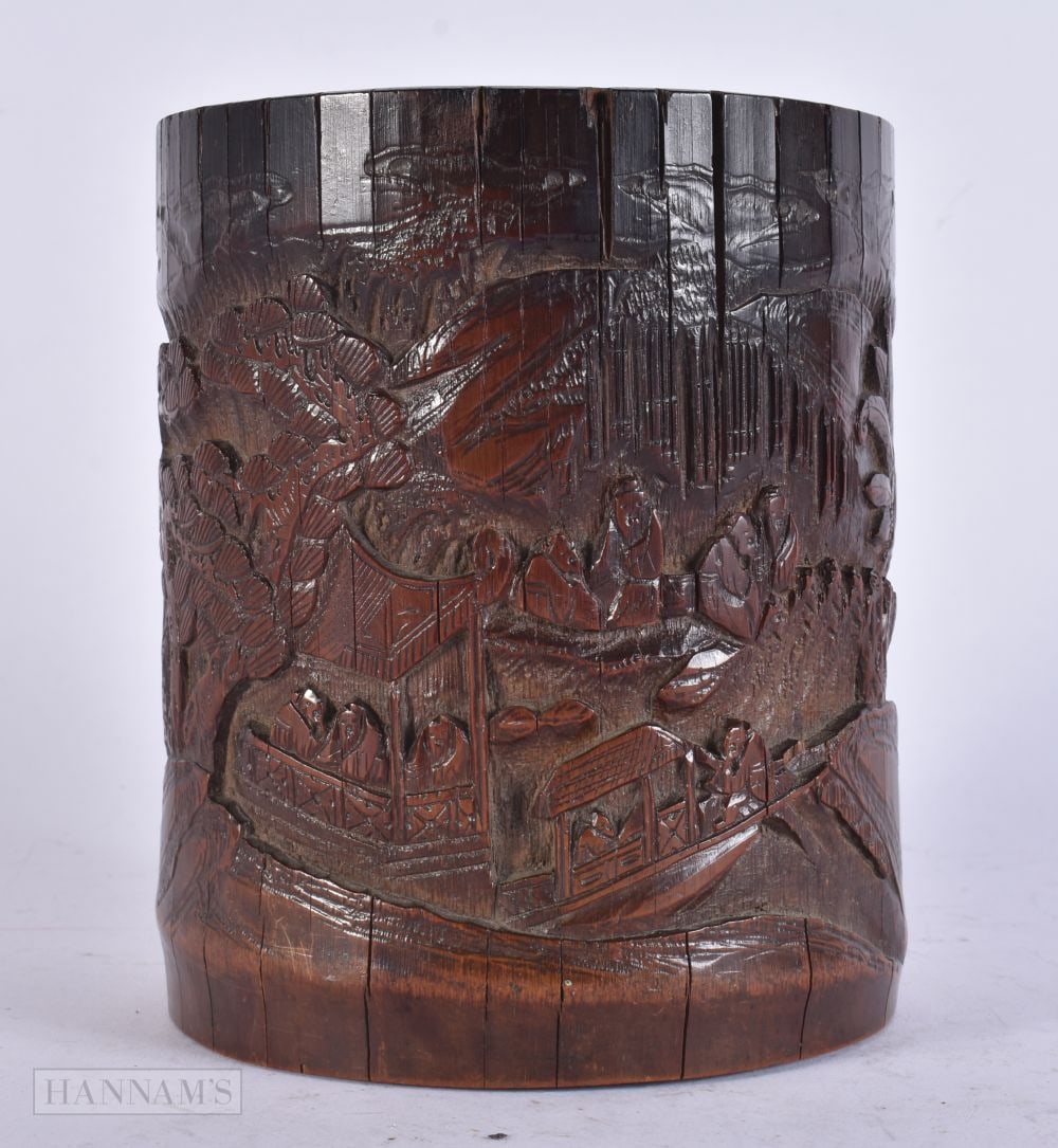 A CHINESE QING DYNASTY CARVED BAMBOO BITONG BRUSH POT. 14 cm x 11 cm.: A CHINESE QING DYNASTY CARVED BAMBOO BITONG BRUSH POT. 14 cm x 11 cm.