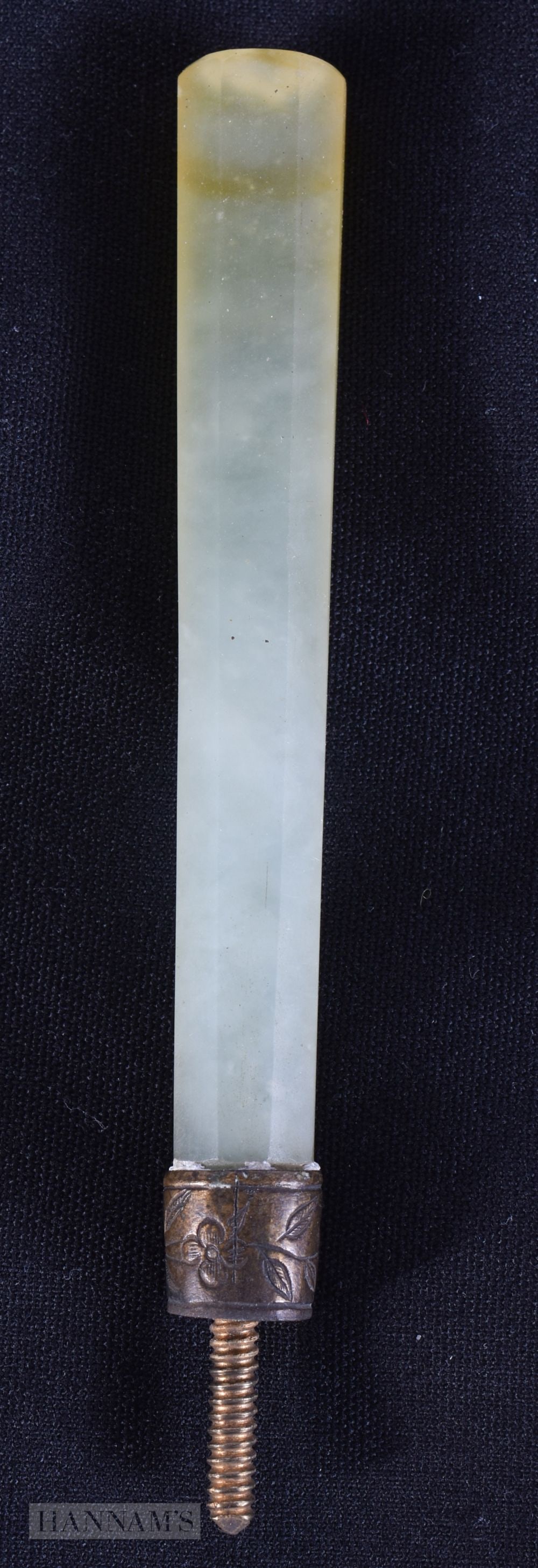 A LATE 19TH CENTURY CHINESE CARVED JADE HANDLE Late Qing. 12 cm long. (1 of 5)
