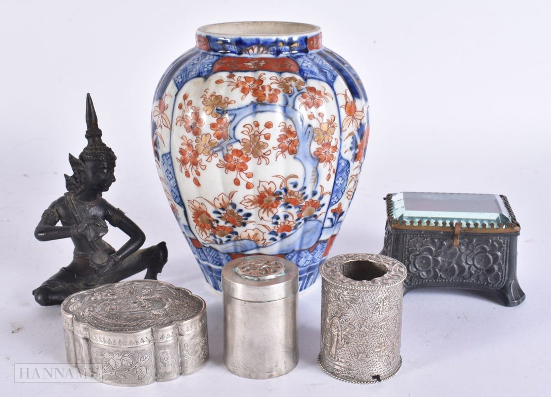 A 19TH CENTURY JAPANESE MEIJI PERIOD IMARI VASE together Oriental white metal etc. White metal 101 g: A 19TH CENTURY JAPANESE MEIJI PERIOD IMARI VASE together Oriental white metal etc. White metal 101 grams. (6)