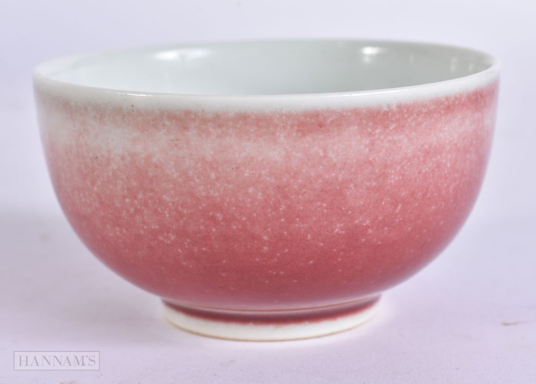 A CHINESE PEACH BLOOM PORCELAIN TEABOWL. 7.5 cm wide.: A CHINESE PEACH BLOOM PORCELAIN TEABOWL. 7.5 cm wide.