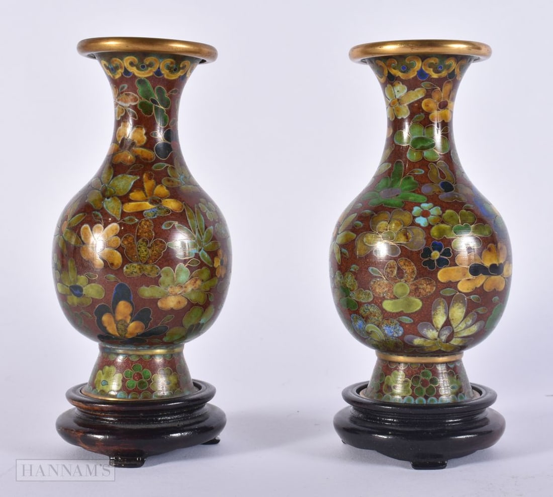 A PAIR OF CHINESE CLOISONNE ENAMEL VASES. 12.5 cm high. (1 of 6)