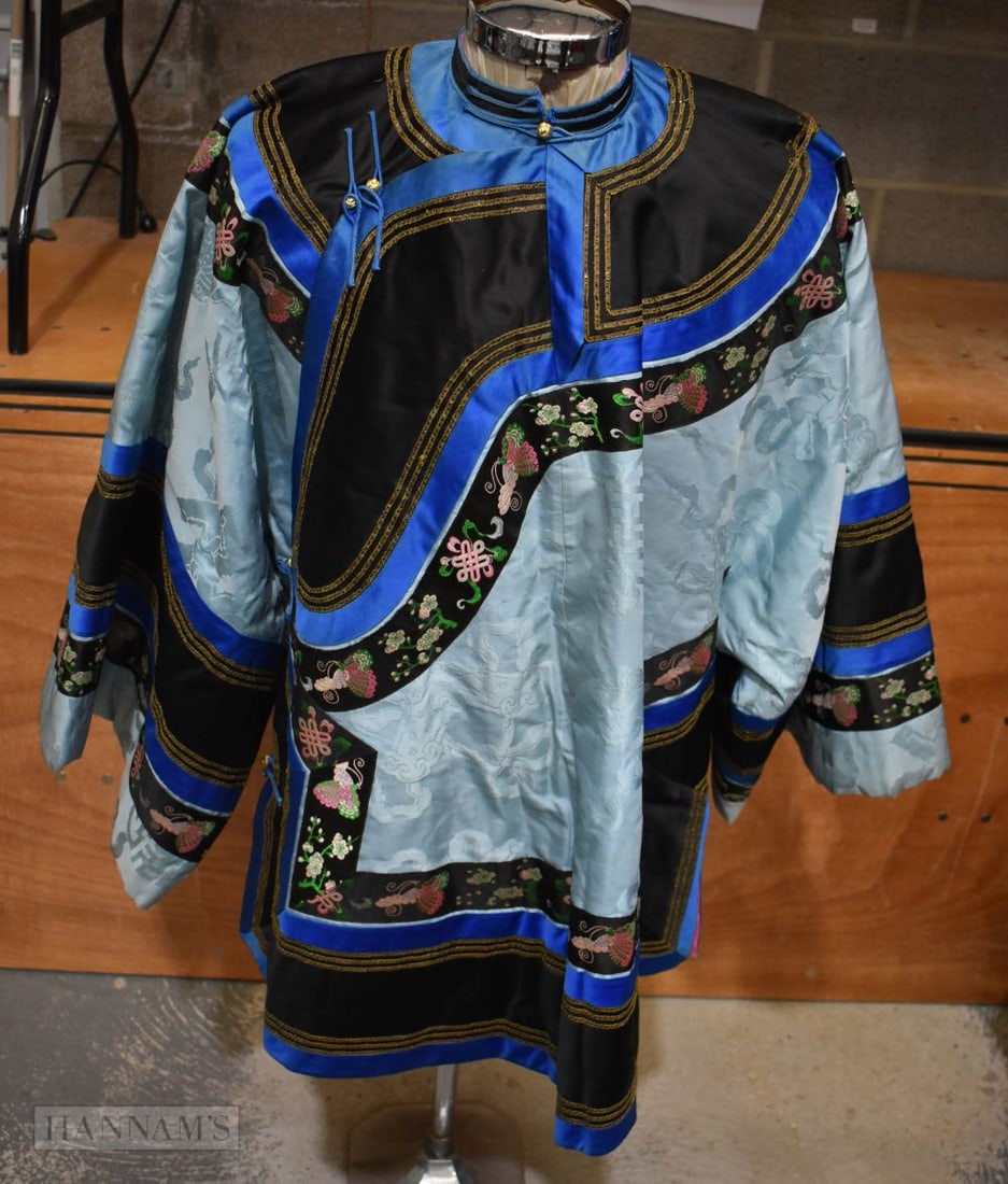 A LATE 19TH CENTURY CHINESE BLUE SILK EMBROIDERED ROBE Late Qing. 148 cm x 75 cm. (1 of 5)