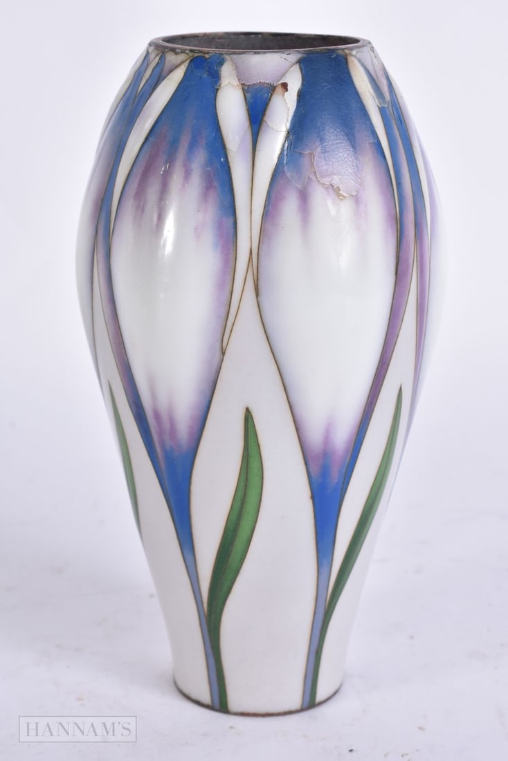 A JAPANESE CLOISONNE ENAMEL MORIAGE VASE. 15.5 cm high. (1 of 4)