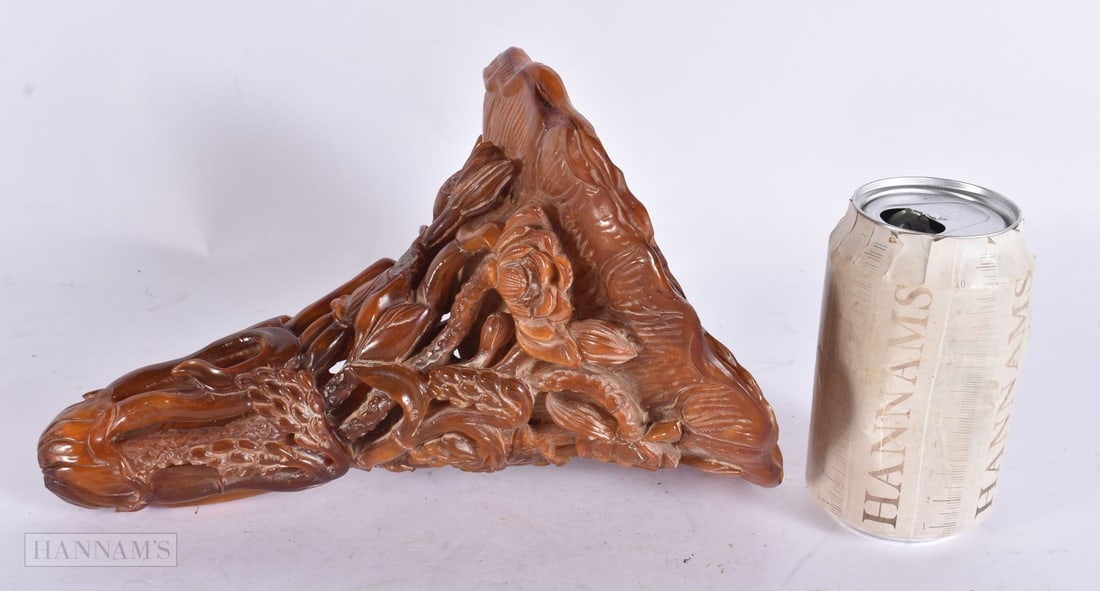 A LARGE CHINESE BUFFALO HORN LIBATION CUP. 24 cm x 14 cm. (1 of 4)