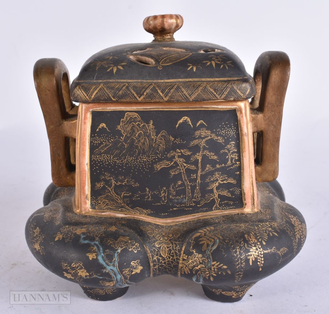 A LATE 19TH CENTURY JAPANESE MEIJI PERIOD TWIN HANDLED CENSER AND COVER. 13 cm x 10 cm.: A LATE 19TH CENTURY JAPANESE MEIJI PERIOD TWIN HANDLED CENSER AND COVER. 13 cm x 10 cm.
