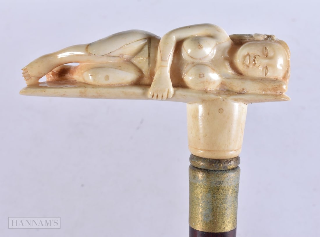 A NOVELTY BONE WALKING CANE. 92 cm long. (1 of 5)