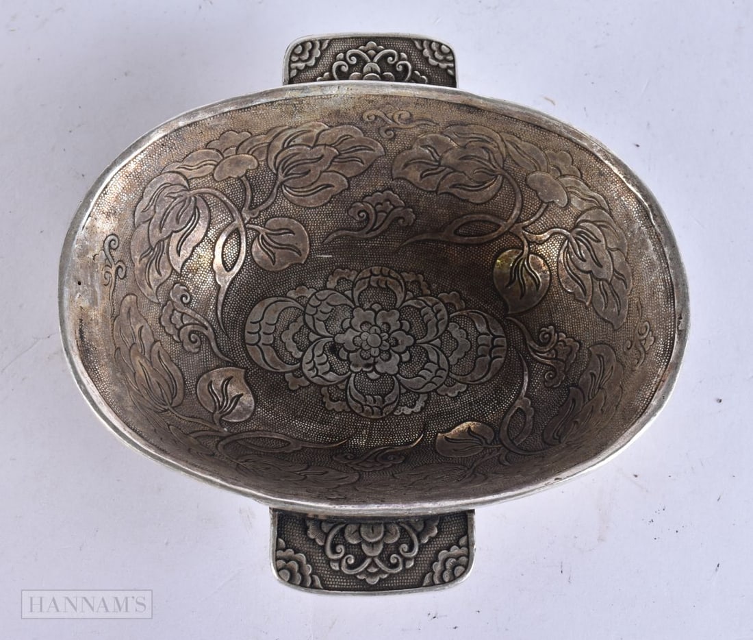 A CHINESE TWIN HANDLED CUP. 14 cm x 12 cm. (1 of 4)