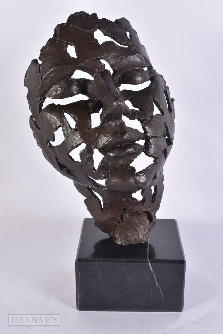 AN ABSTRACT BRONZE SCULPTURE. 27 cm high. (1 of 5)