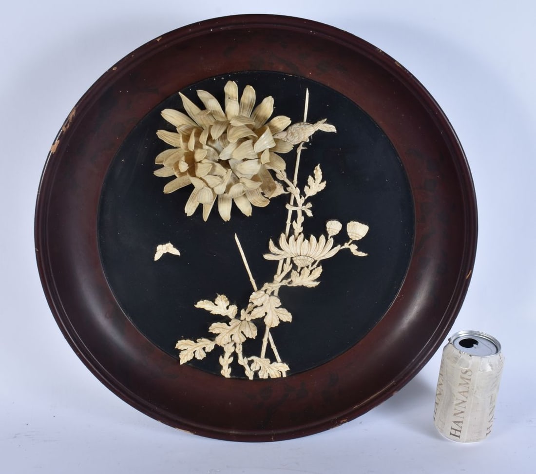 A LARGE LATE 19TH CENTURY JAPANESE MEIJI PERIOD BONE AND LACQUER DISH. 40cm wide. (1 of 5)