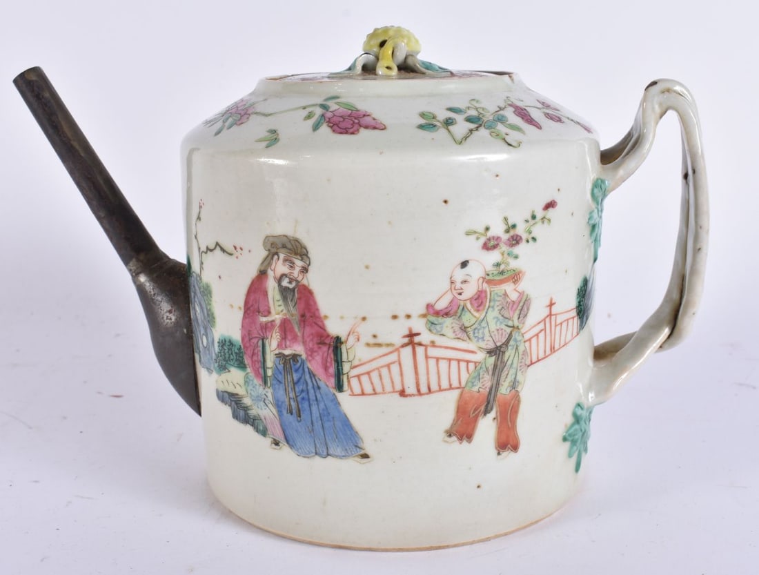 A LATE 18TH/19TH CENTURY CHINESE FAMILLE ROSE PORCELAIN TEAPOT AND COVER Qing. 22cm wide. (1 of 6)