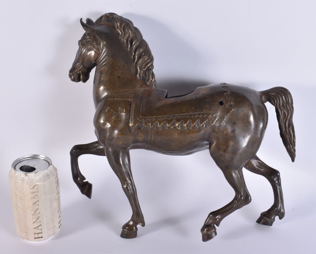 A LOVELY LARGE 18TH CENTURY ITALIAN BRONZE FIGURE OF A HORSE modelled in the Renaissance style. 35 c (1 of 7)