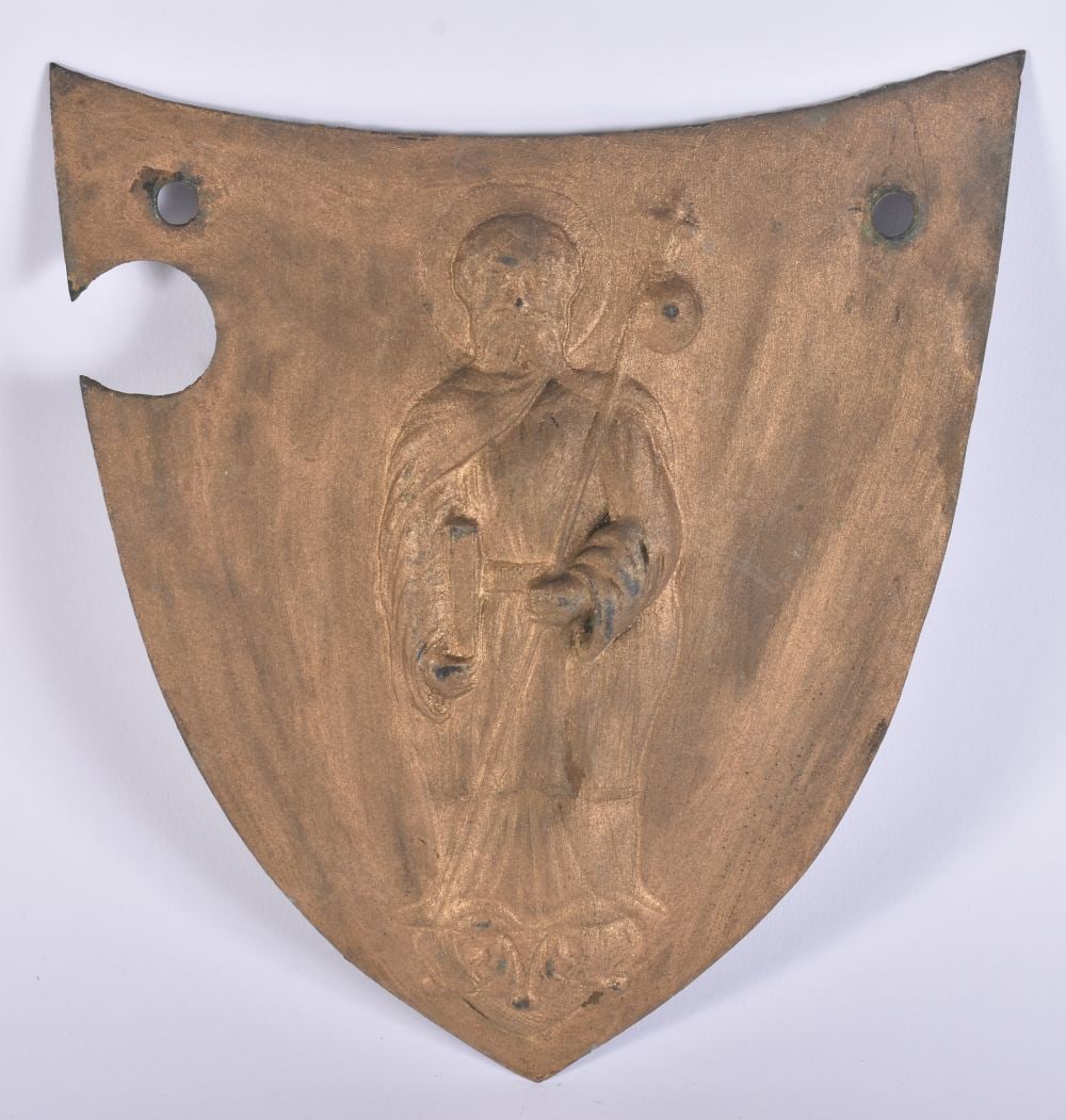 A 17TH/18TH CENTURY EMBOSSED SHEET METAL SAINT FENCE ORNAMENT. 17 cm x 13 cm. (1 of 5)