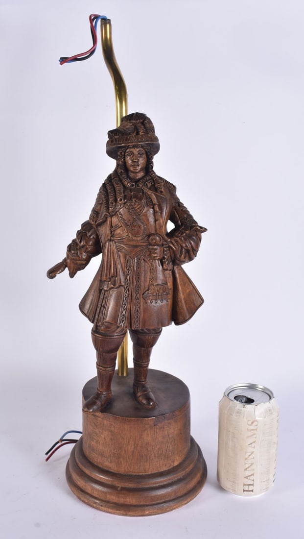 AN UNUSUAL ANTIQUE CARVED WOOD FIGURAL DANDY LAMP. 49 cm high. (1 of 6)