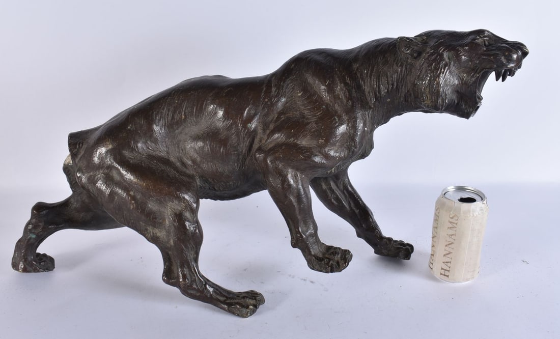A VERY LARGE 19TH CENTURY JAPANESE MEIJI PERIOD BRONZE TIGER OKIMONO. 58 cm x 32 cm. (1 of 6)
