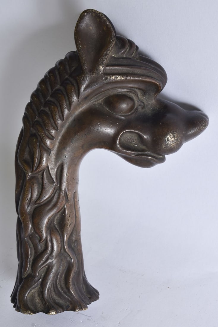 AN 18TH/19TH CENTURY CHINESE BRONZE BEAST HEAD FINIAL Qing. 18 cm x 10 cm.: AN 18TH/19TH CENTURY CHINESE BRONZE BEAST HEAD FINIAL Qing. 18 cm x 10 cm.