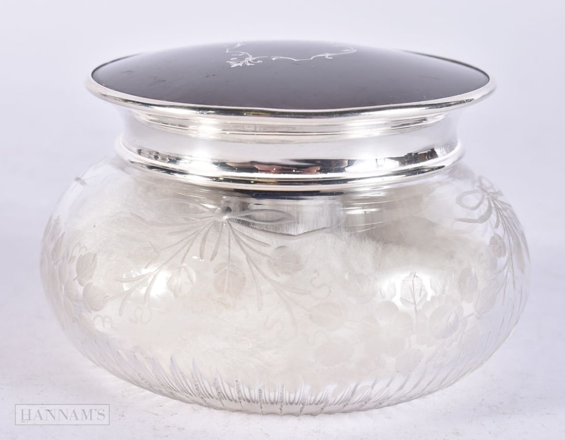 AN ANTIQUE SILVER AND TORTOISESHELL DRESSING TABLE JAR AND COVER. 9.5 cm wide. (1 of 4)
