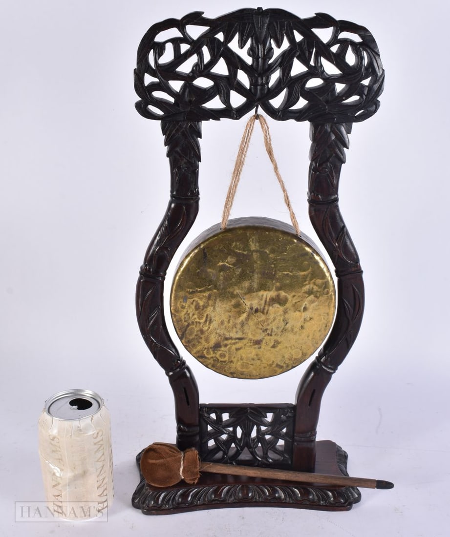 AN UNUSUAL 19TH CENTURY CHINESE CARVED WOOD SCHOLARS GONG possibly Zitan. 46 cm x 18 cm.: AN UNUSUAL 19TH CENTURY CHINESE CARVED WOOD SCHOLARS GONG possibly Zitan. 46 cm x 18 cm.