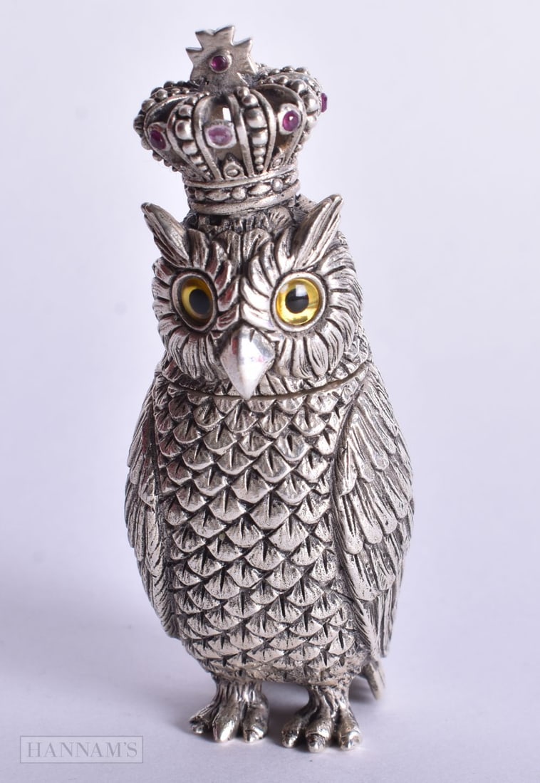 A SILVER OWL. 81 grams. 8 cm x 3 cm. (1 of 4)