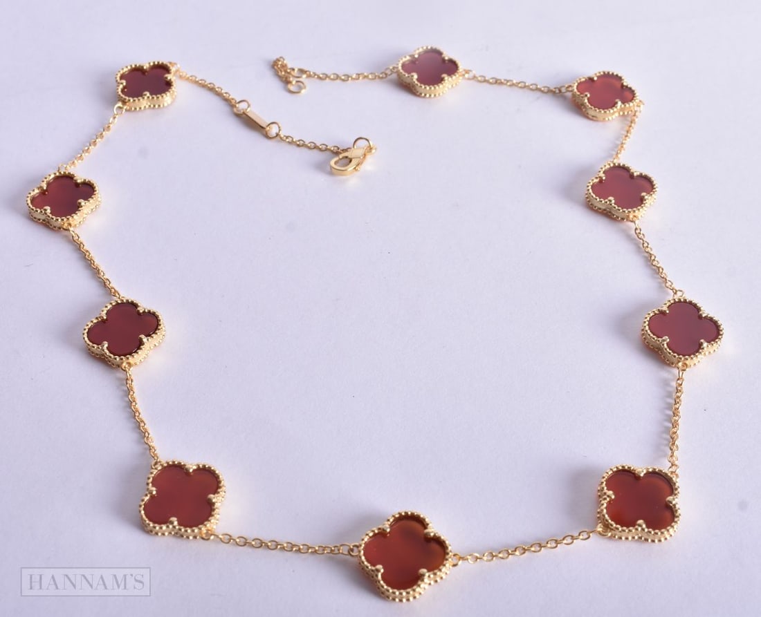A SILVER GILT NECKLACE. 15 grams. 47 cm long.: A SILVER GILT NECKLACE. 15 grams. 47 cm long.