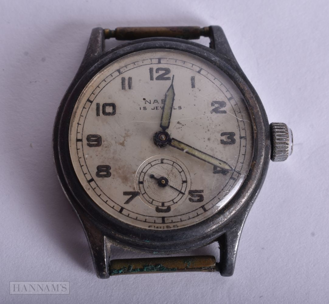 A VINTAGE WATCH. Running. 3.25 cm wide.: A VINTAGE WATCH. Running. 3.25 cm wide.