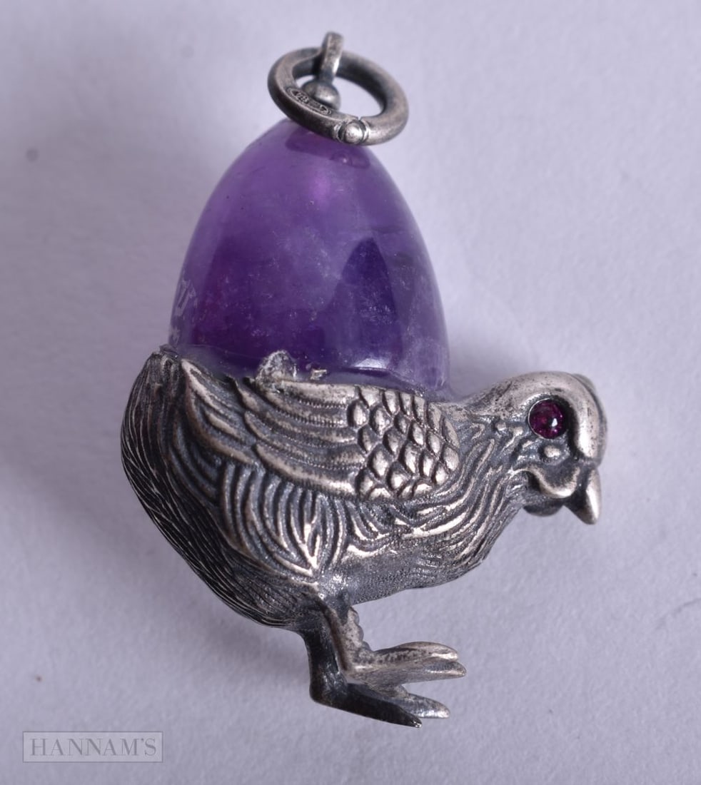 A CONTINENTAL SILVER CHICK PENDANT. 7.2 grams. 3 cm x 2 cm. (1 of 3)