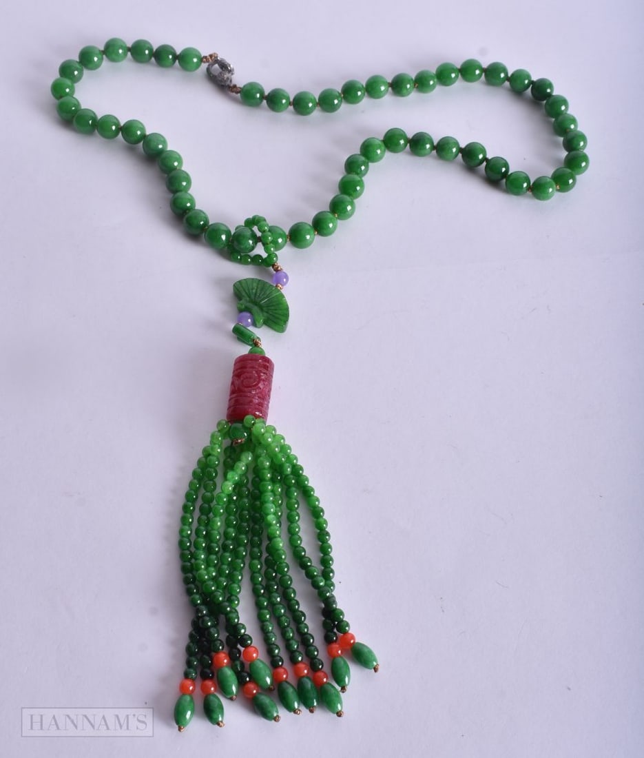 A CHINESE DIAMOND JADE AND TOURMALINE NECKLACE. 129 grams. 56 cm long.: A CHINESE DIAMOND JADE AND TOURMALINE NECKLACE. 129 grams. 56 cm long.