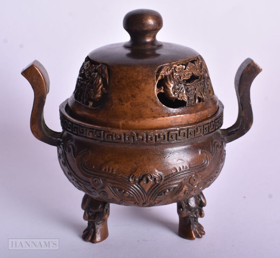 A CHINESE BRONZE CENSER AND COVER. 9 cm x 9.25 cm.: A CHINESE BRONZE CENSER AND COVER. 9 cm x 9.25 cm.
