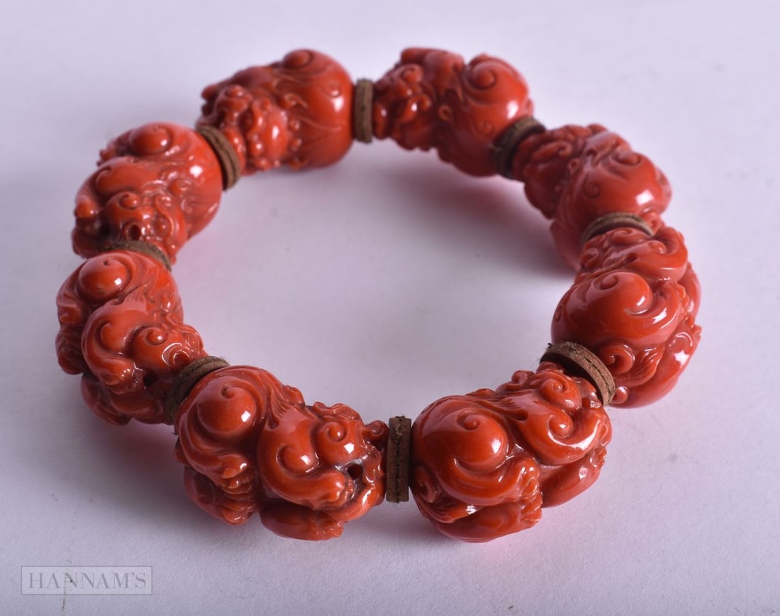 CHINESE BUDDHISTIC BEAST BRACELET. 18.5 cm long.: CHINESE BUDDHISTIC BEAST BRACELET. 18.5 cm long.