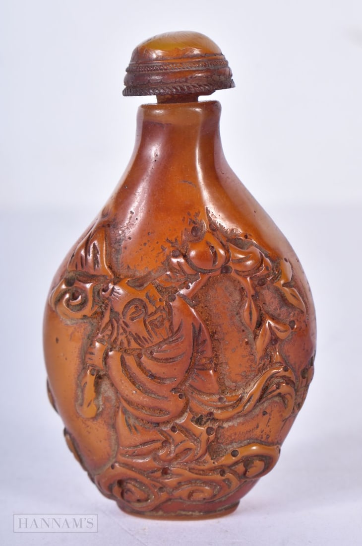 A CHINESE SNUFF BOTTLE. 7 cm x 4 cm. (1 of 4)