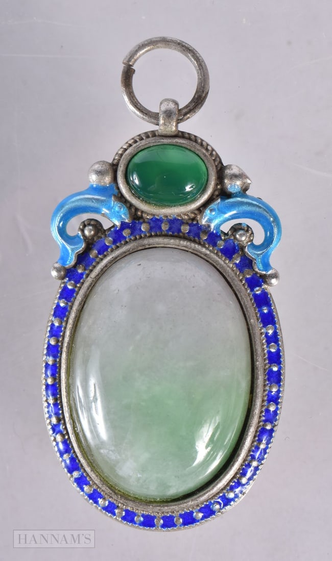 A CHINESE PENDANT. 19 grams. 4.25 cm x 2.5 cm. (1 of 2)