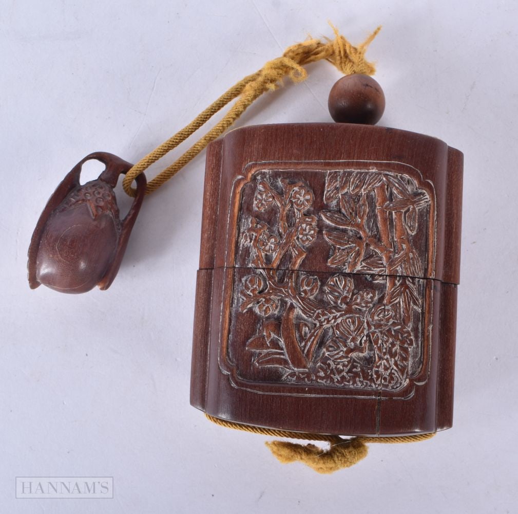 A JAPANESE WOOD INRO. 5.75 cm x 5.5 cm. (1 of 4)
