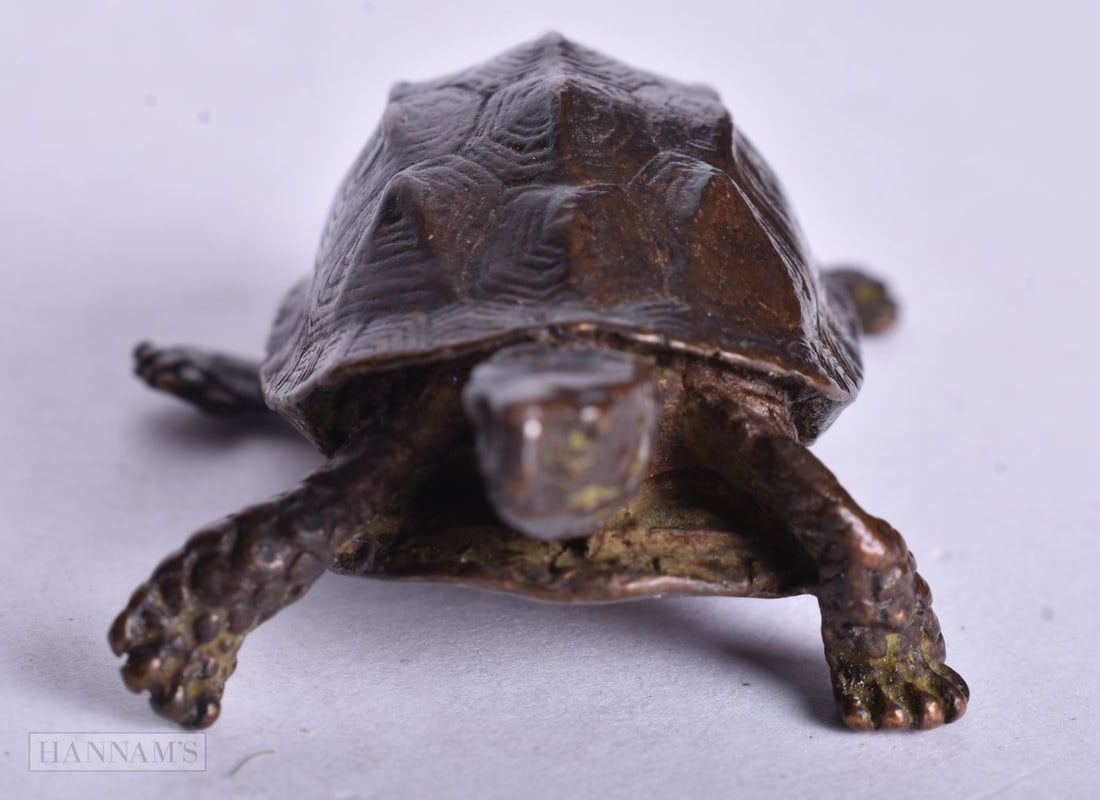 A JAPANESE BRONZE TORTOISE. 5.75 cm x 3.5 cm. (1 of 3)
