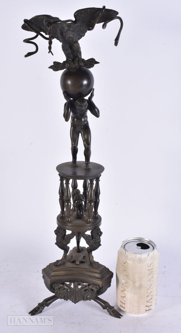 A LARGE 19TH CENTURY GRAND TOUR BRONZE SCULPTURE After the antiquity. 45 cm high.: A LARGE 19TH CENTURY GRAND TOUR BRONZE SCULPTURE After the antiquity. 45 cm high.