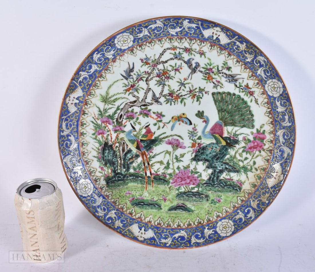 A LARGE 19TH CENTURY CHINESE FAMILLE ROSE PORCELAIN STRAITS DISH Qing. 34 cm wide.: A LARGE 19TH CENTURY CHINESE FAMILLE ROSE PORCELAIN STRAITS DISH Qing. 34 cm wide.
