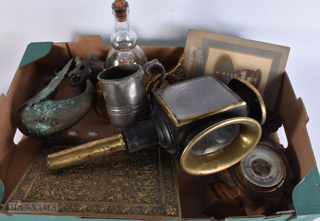 ASSORTED COLLECTABLES. (qty) (1 of 4)