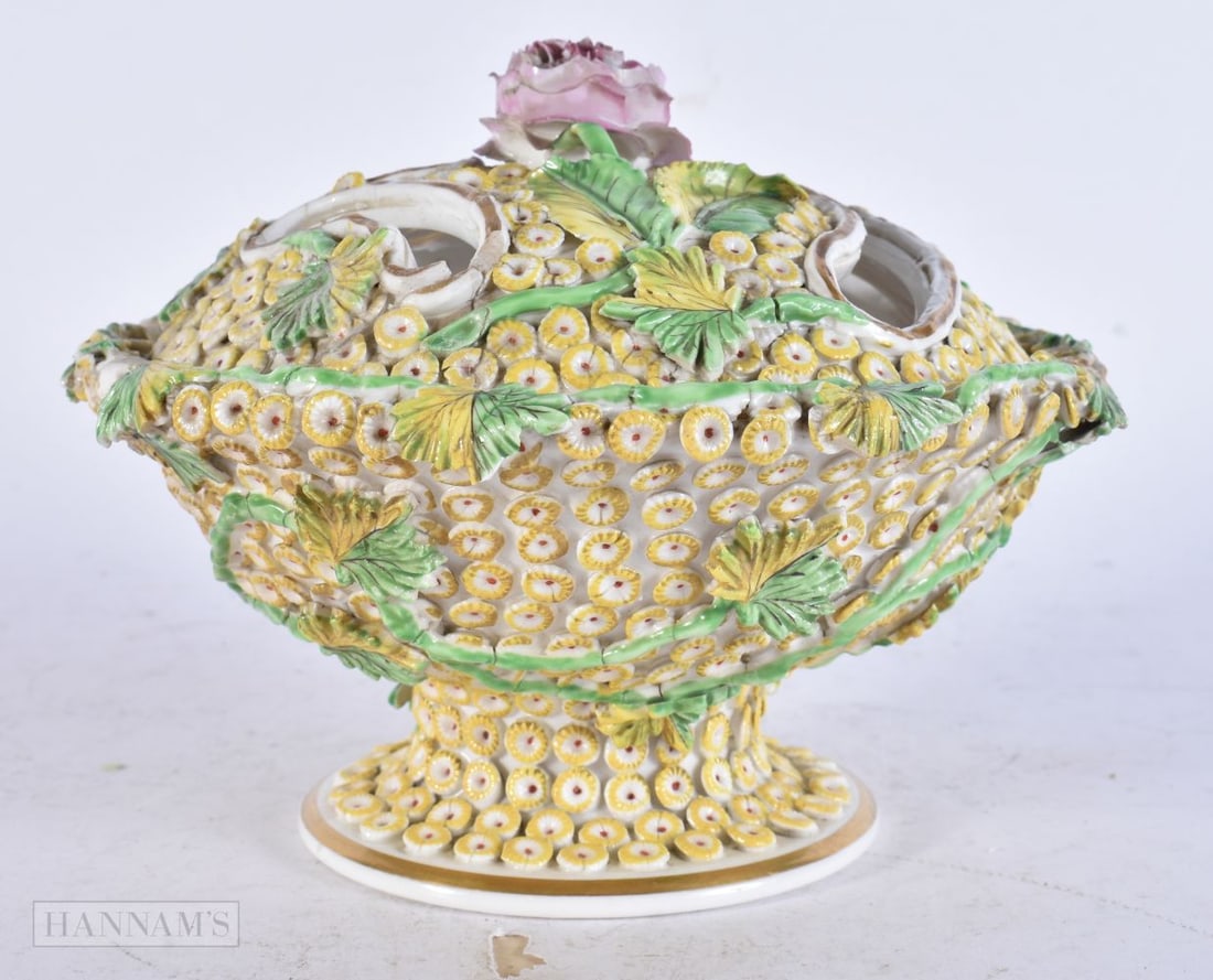 A MID 19TH CENTURY SPODE ENCRUSTED CENSER AND COVER. 16 cm wide. (1 of 4)