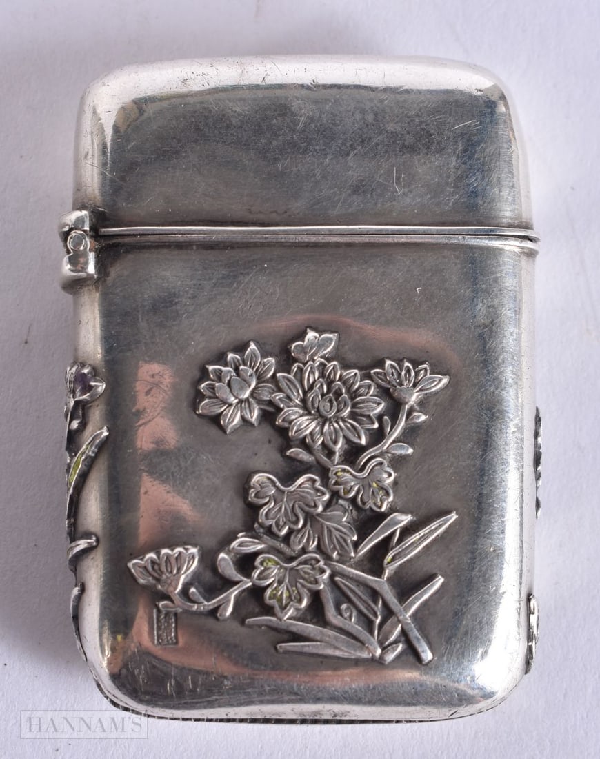 A LATE 19TH CENTURY JAPANESE MEIJI PERIOD SILVER VESTA CASE. 30 grams. 4.75 cm x 3.5 cm. (1 of 3)