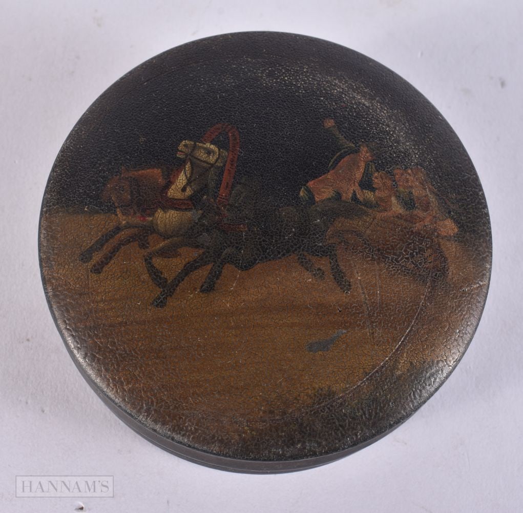 AN ANTIQUE RUSSIAN PAPIER MACHE SNUFF BOX AND COVER painted with figures upon a troika. 9 cm wide. (1 of 6)