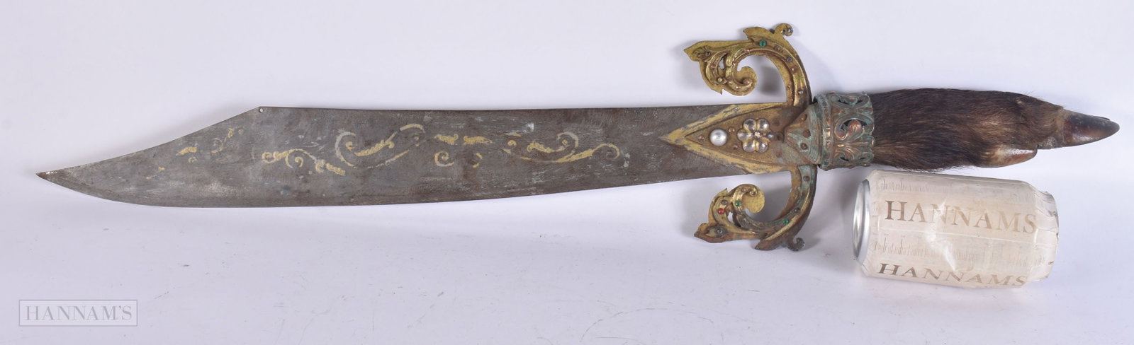 AN UNUSUAL VICTORIAN ANIMAL HOOF SWORD. 68 cm long.: AN UNUSUAL VICTORIAN ANIMAL HOOF SWORD. 68 cm long.