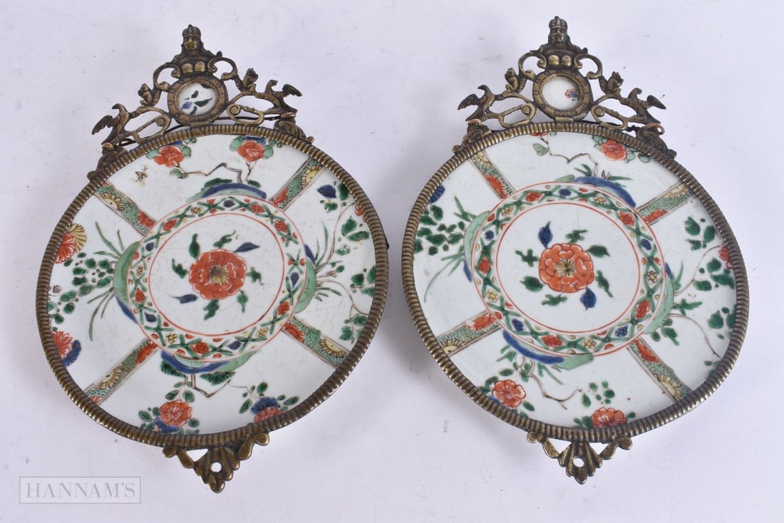 A PAIR OF 17TH/18TH CENTURY CHINESE FAMILLE VERTE WALL HANGINGS Kangxi, within period Dutch bronze m (1 of 6)