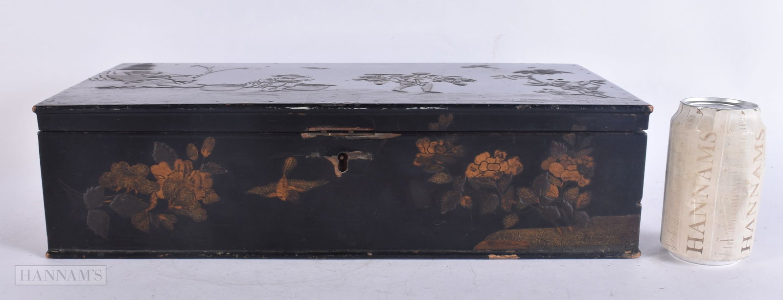 A George III COUNTRY HOUSE CHINOISERIE LACQUER DOCUMENT BOX decorated with figures, birds and foliag (1 of 5)