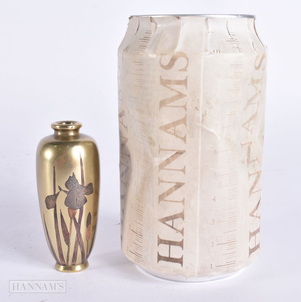 A LOVELY MINIATURE 19TH CENTURY JAPANESE MEIJI PERIOD BRONZE VASE. 7 cm high. (1 of 5)