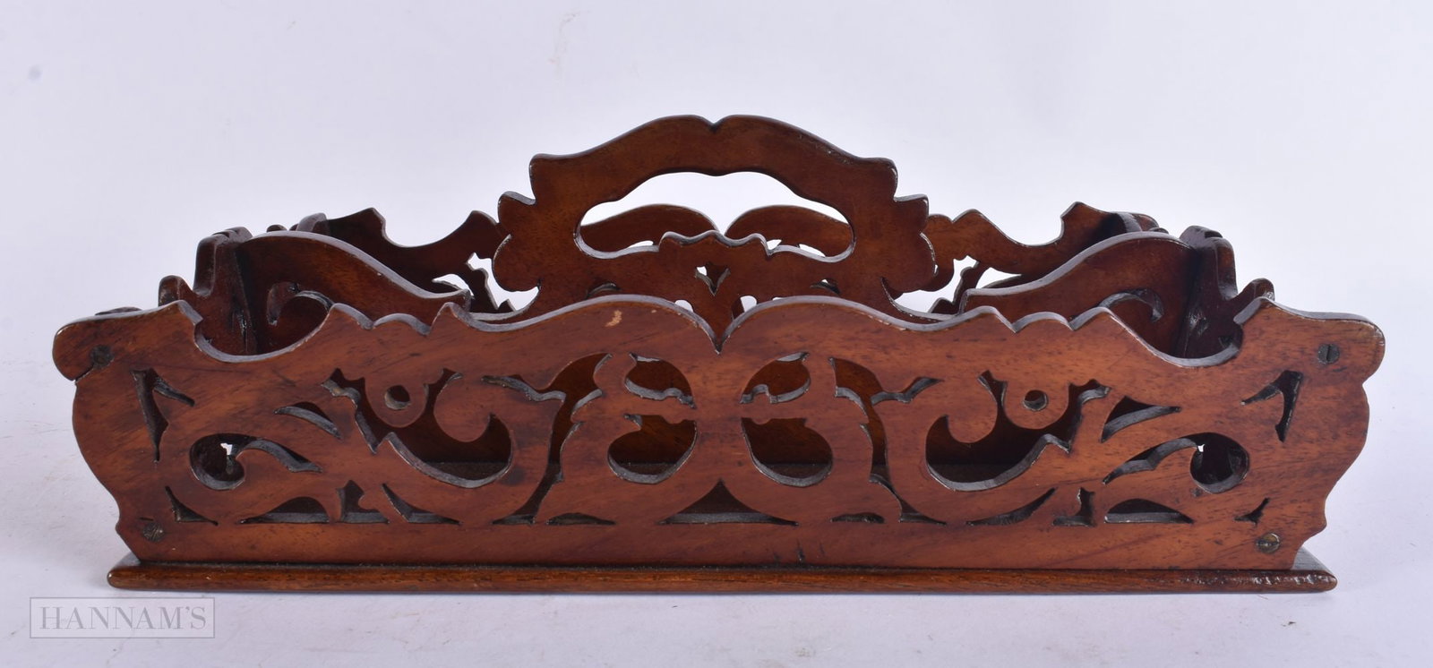 A MAHOGANY CUTLERY TRAY. 28 cm x 18 cm.: A MAHOGANY CUTLERY TRAY. 28 cm x 18 cm.