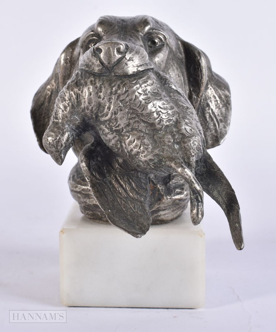 A LOUIS LEJEUNE GUN DOG CAR MASCOT. 11 cm high.: A LOUIS LEJEUNE GUN DOG CAR MASCOT. 11 cm high.