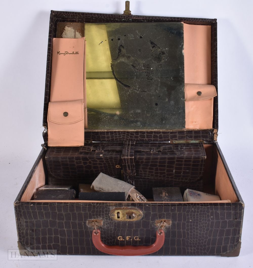 Mary Dunhill (1904 to 1988) Personal effects, including vanity case, a book, compacts, perfume cases (1 of 9)