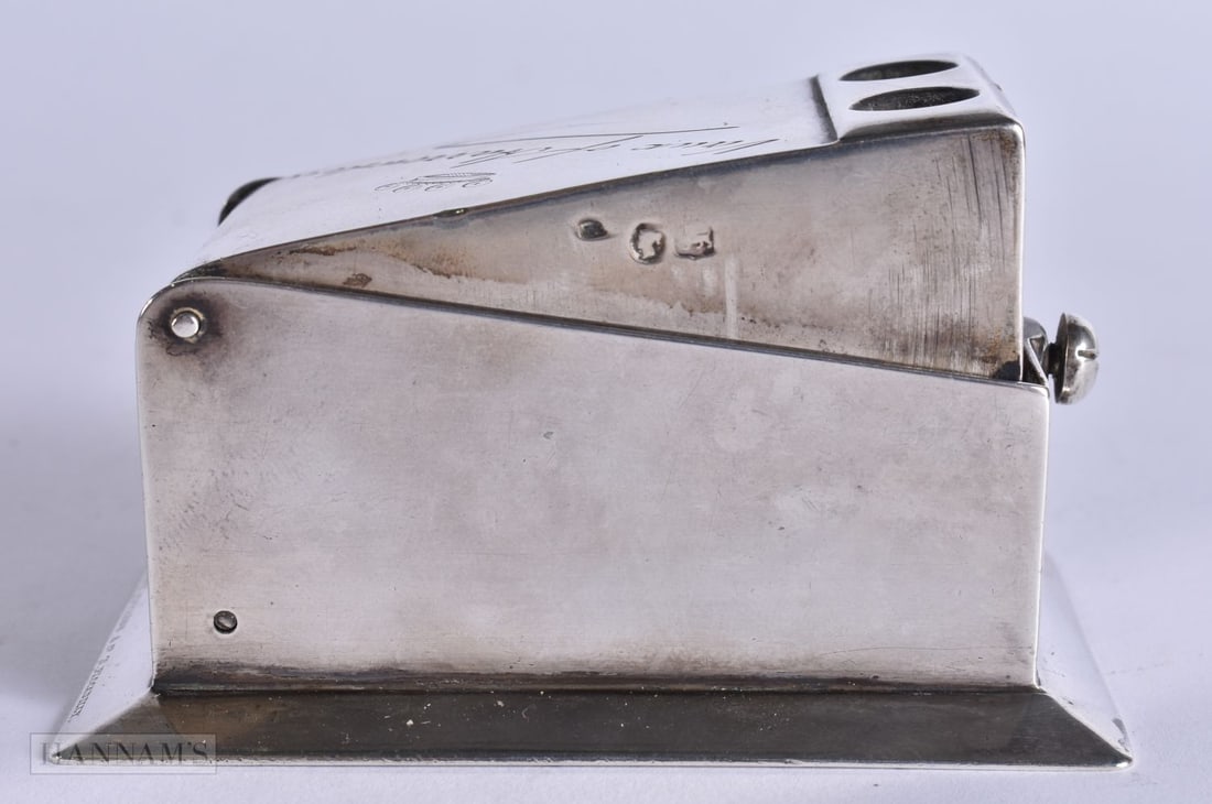 A VICTORIAN SILVER CHEROOT CUTTER. 304 grams. 9 cm x 5.5 cm.: A VICTORIAN SILVER CHEROOT CUTTER. 304 grams. 9 cm x 5.5 cm.